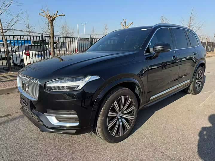 Photo 1 - Volvo XC90