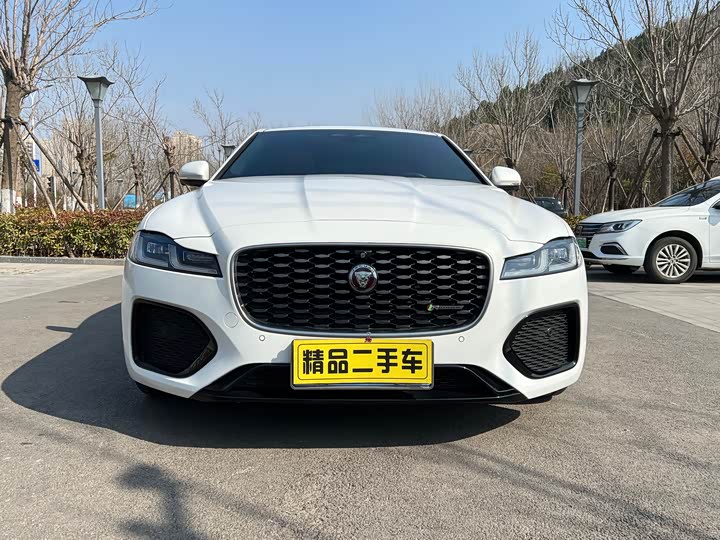 Фото 2 - Jaguar XF L