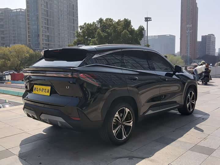 Фото 5 - Geely Galaxy L7