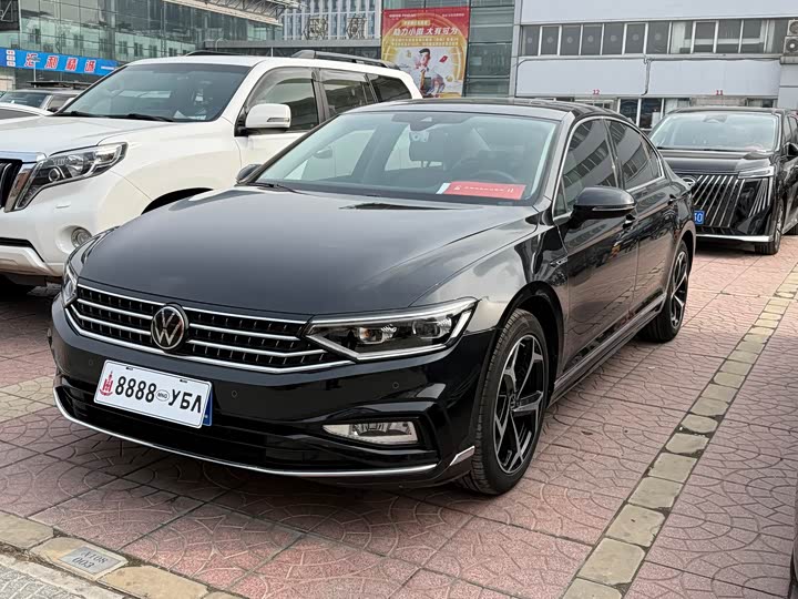 Фото 1 - Volkswagen Magotan