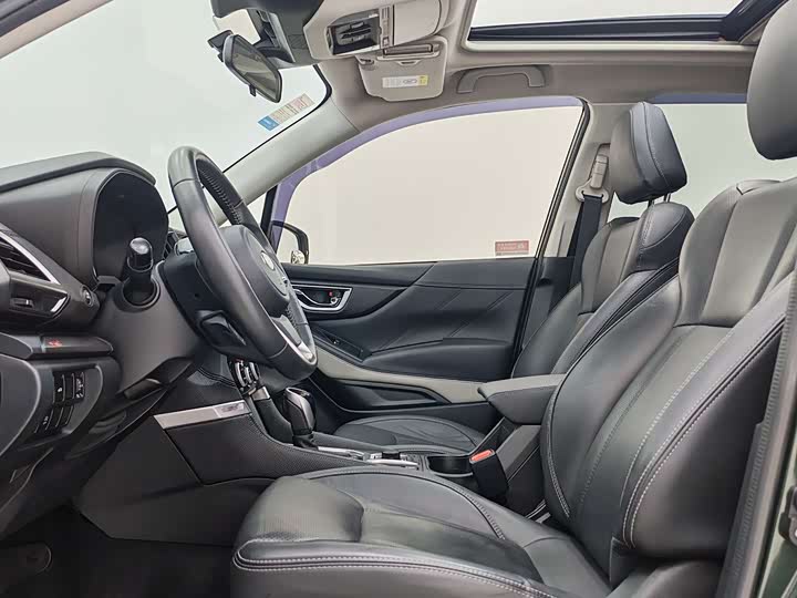 Фото 9 - Subaru Forester