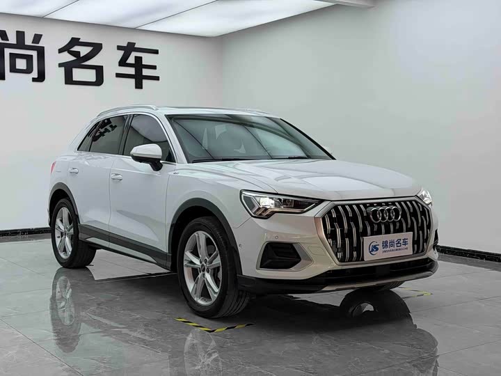 Фото 4 - Audi Q3