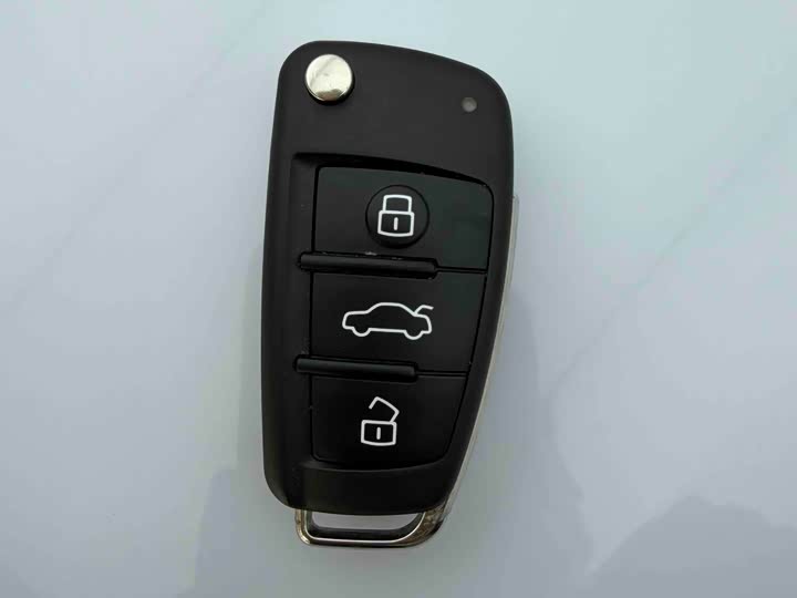 Фото 6 - Audi Q3