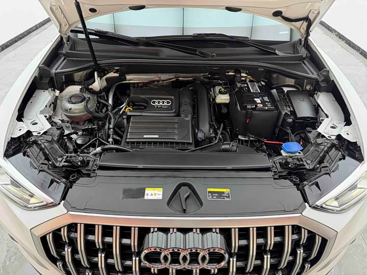 Фото 7 - Audi Q3