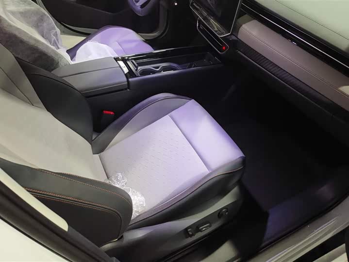 Photo 8 - Volkswagen ID.7 Vizzion