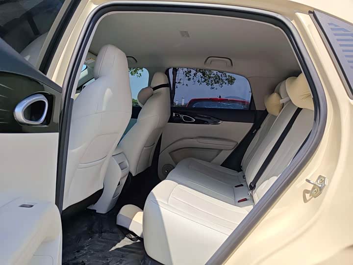 Фото 8 - Geely Galaxy Geome