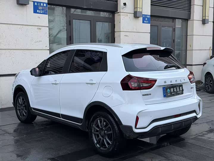 Фото 6 - Geely Vision X3