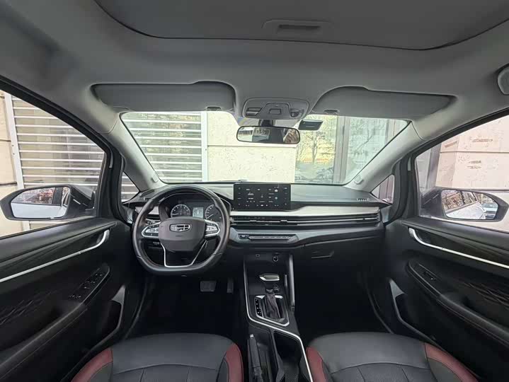 Фото 9 - Geely Vision X3