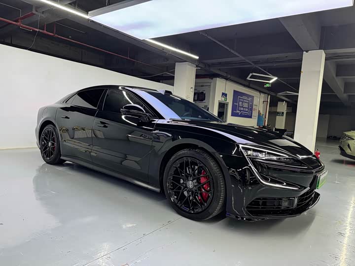 Фото 3 - BYD Yangwang U7