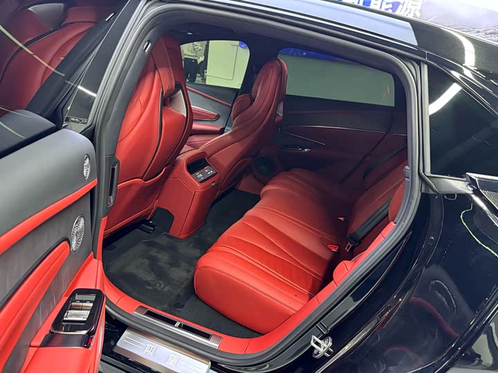 Фото 6 - BYD Yangwang U7