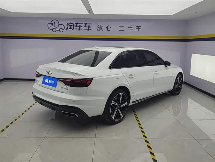 Фото 3 - Audi A4L