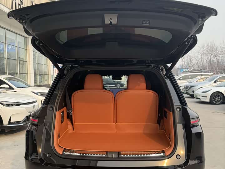 Фото 8 - LiXiang L9