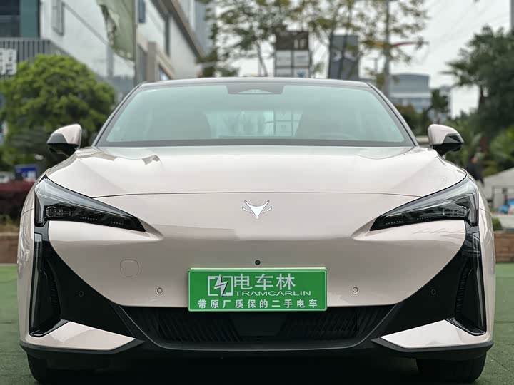 Фото 2 - BAIC Arcfox Alpha S5