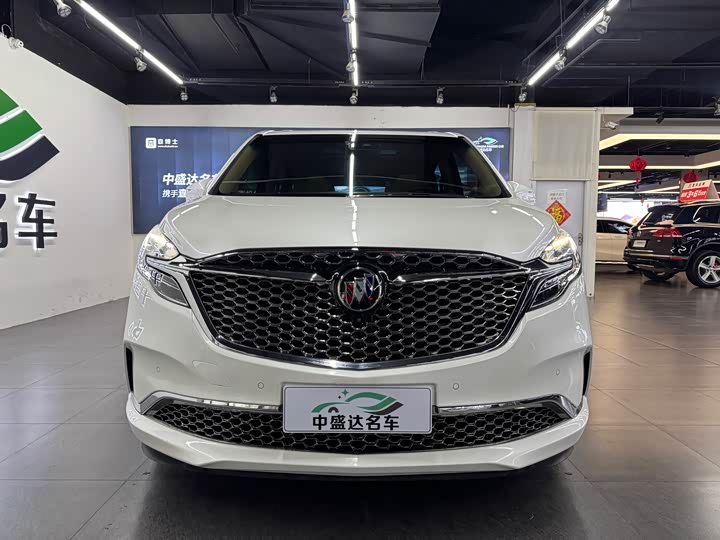 Фото 2 - Buick GL8 ES