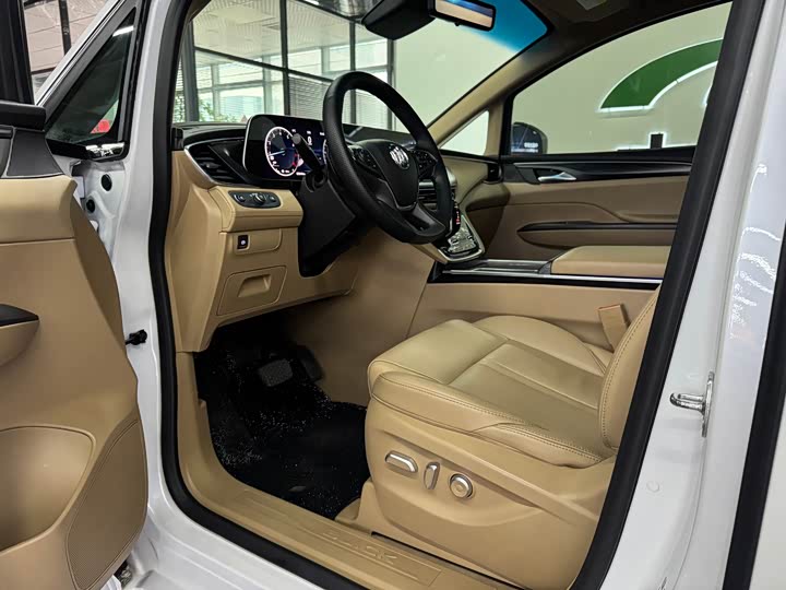 Фото 7 - Buick GL8 ES