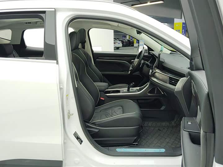 Фото 8 - Haval H6