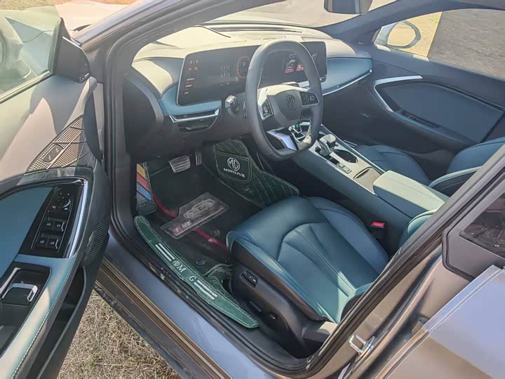 Фото 9 - MG Motor 7