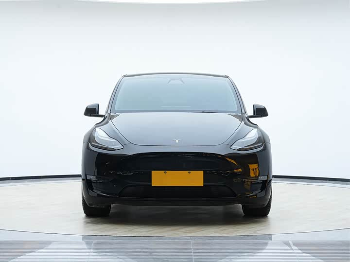 Photo 2 - Tesla Model Y