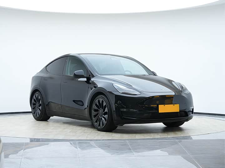 Photo 3 - Tesla Model Y