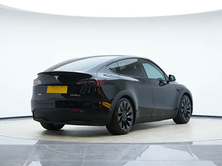 Photo 5 - Tesla Model Y