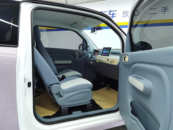 Фото 8 - Bestune Pony