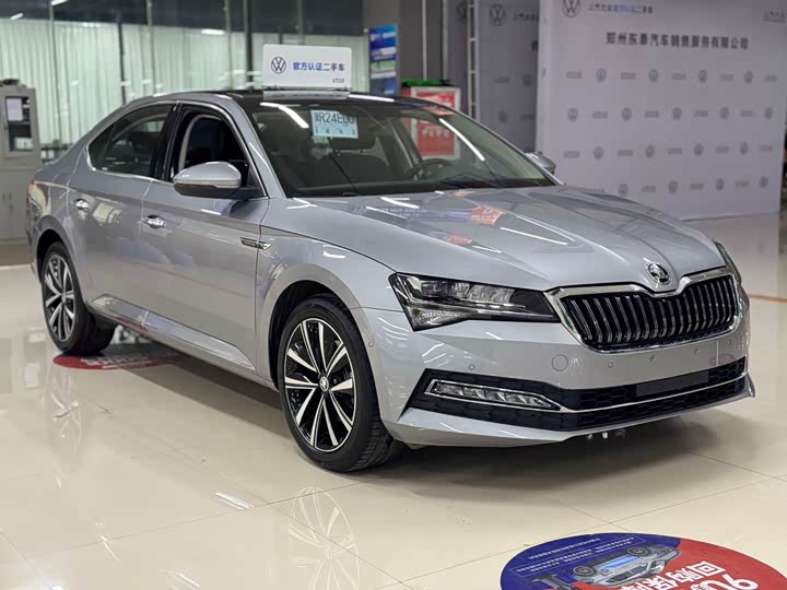 Фото 3 - Skoda Superb