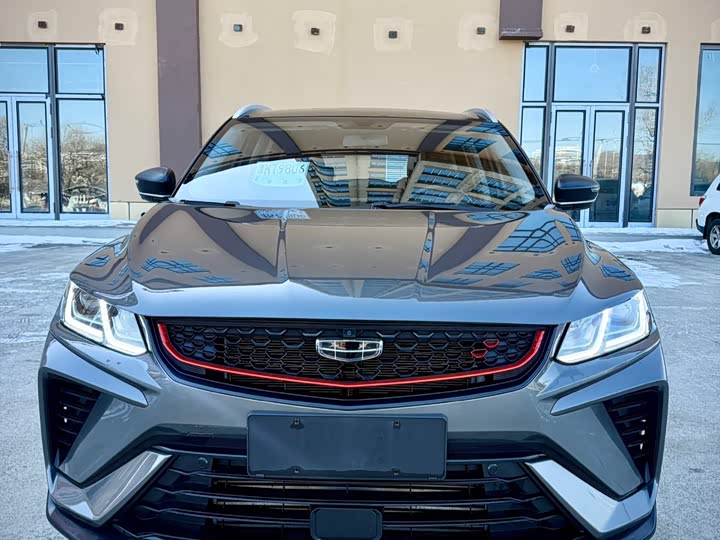 Фото 2 - Geely Coolray