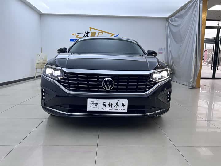 Photo 2 - Volkswagen Passat