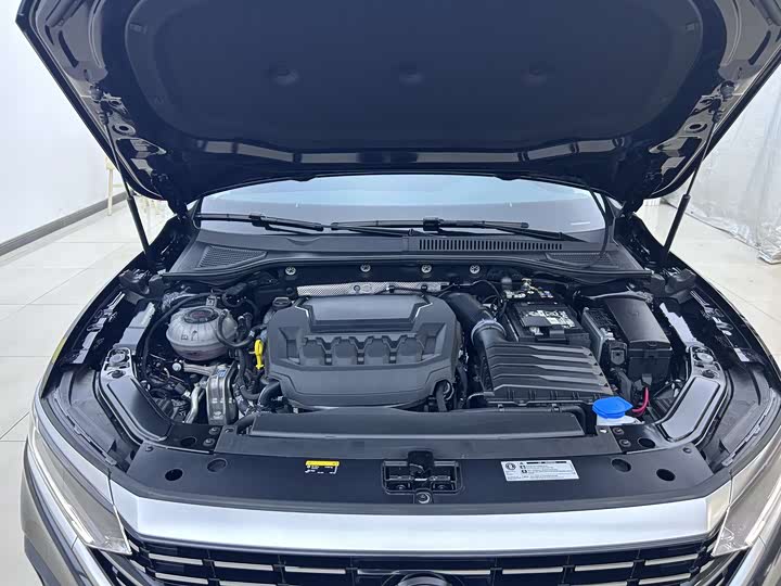 Photo 9 - Volkswagen Passat