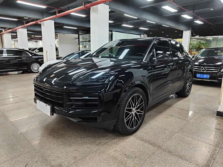 Фото 1 - Porsche Cayenne