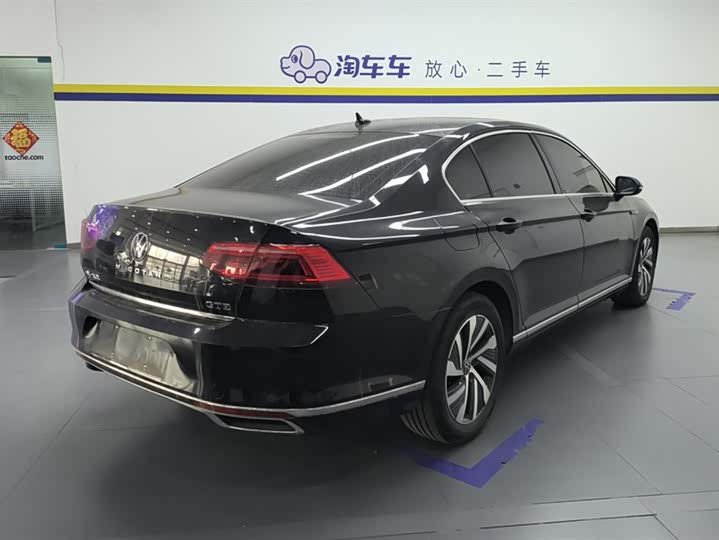 Photo 3 - Volkswagen Magotan GTE Hybrid