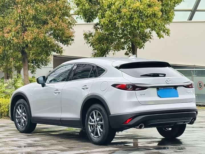 Фото 5 - Mazda CX-4