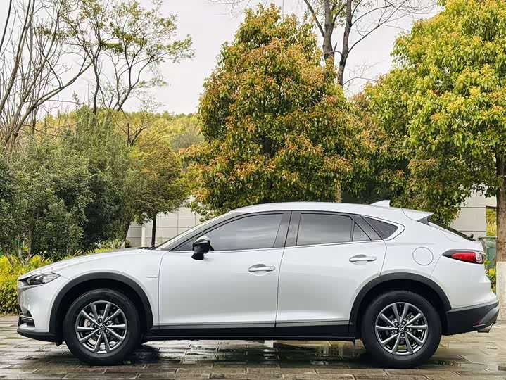 Фото 7 - Mazda CX-4