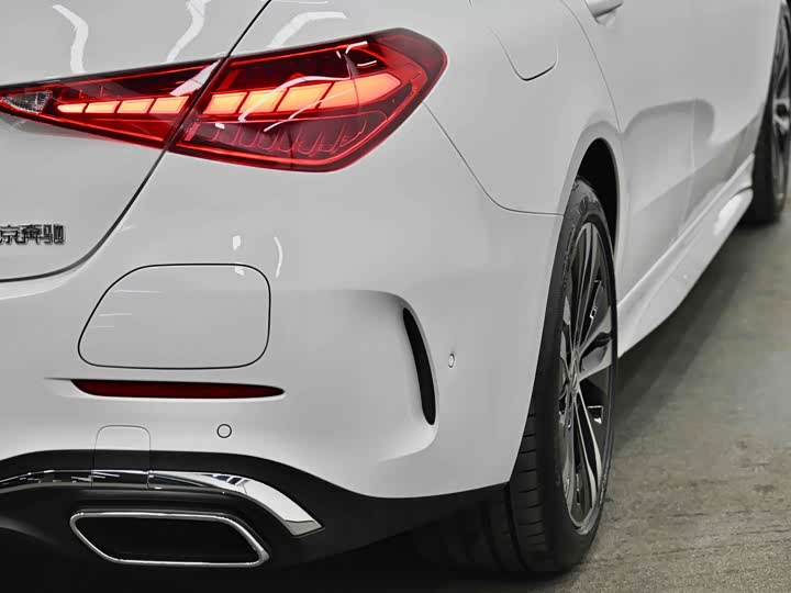 Photo 8 - Mercedes-Benz C-Class Hybrid