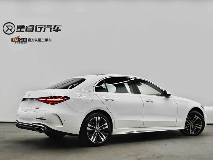 Photo 9 - Mercedes-Benz C-Class Hybrid