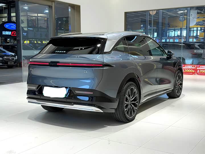 Фото 4 - Zeekr 7X
