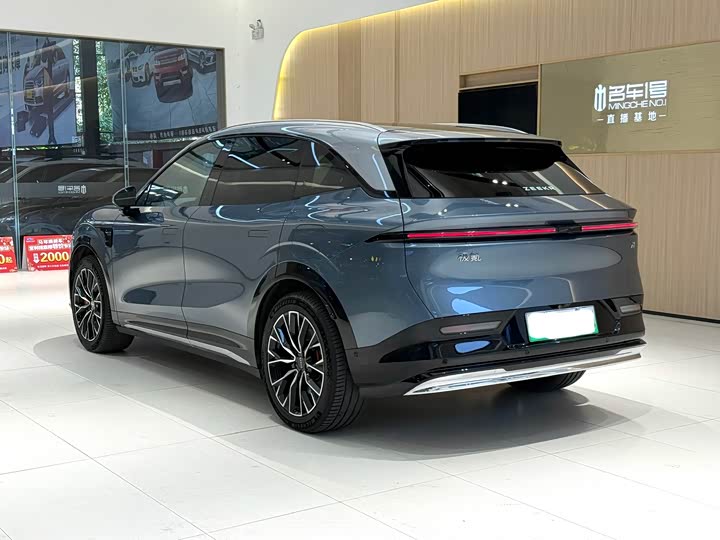 Фото 6 - Zeekr 7X