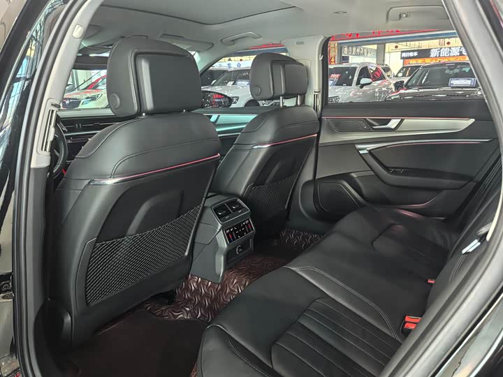 Фото 6 - Audi A6L