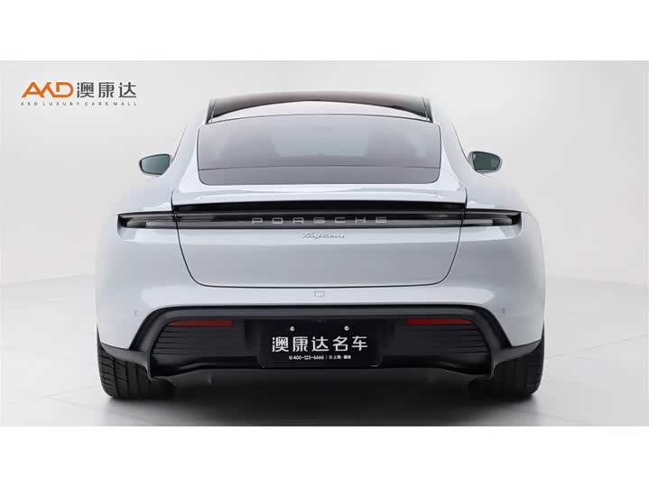 Photo 4 - Porsche Taycan