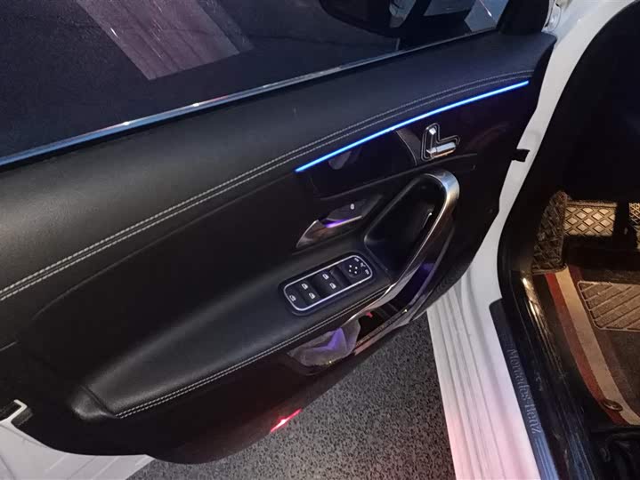 Фото 7 - Mercedes-Benz A-Class