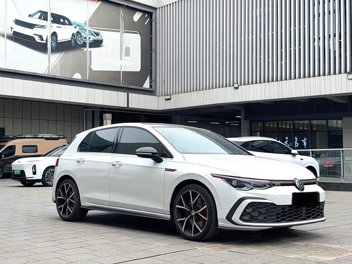 Photo 3 - Volkswagen Golf GTI