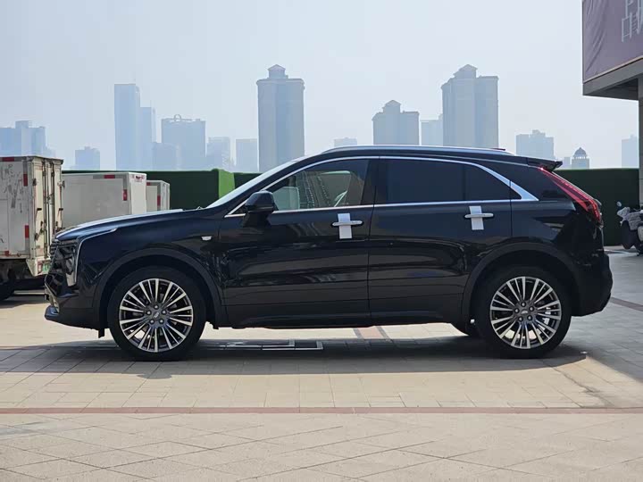 Фото 3 - Cadillac XT4