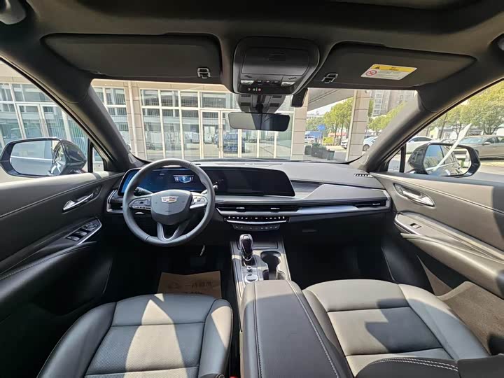 Фото 5 - Cadillac XT4