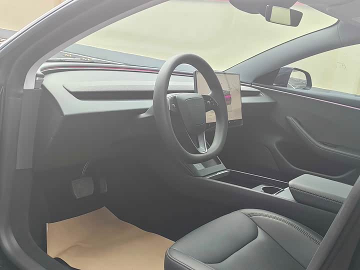 Фото 7 - Tesla Model 3