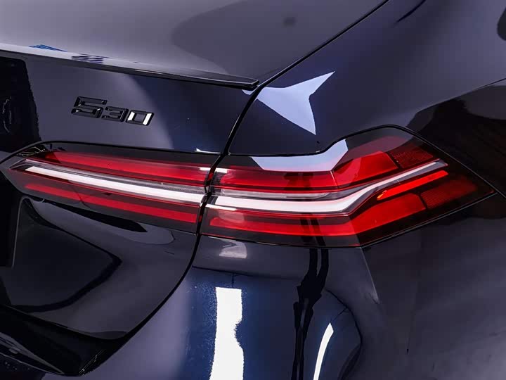 Photo 9 - BMW 5 Series