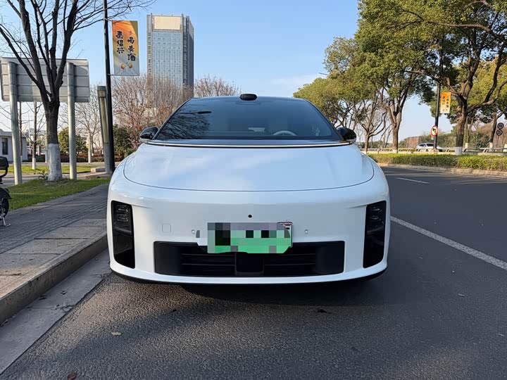 Фото 2 - LiXiang i6