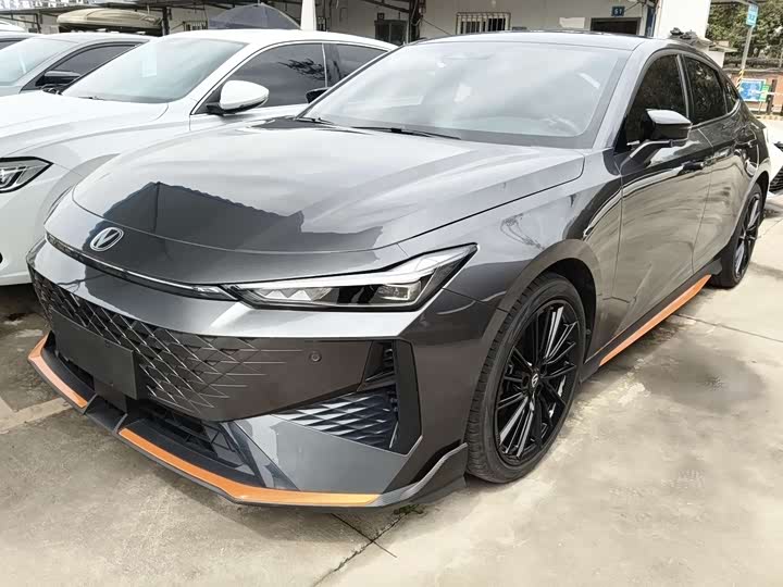 Фото 1 - Changan UNI-V