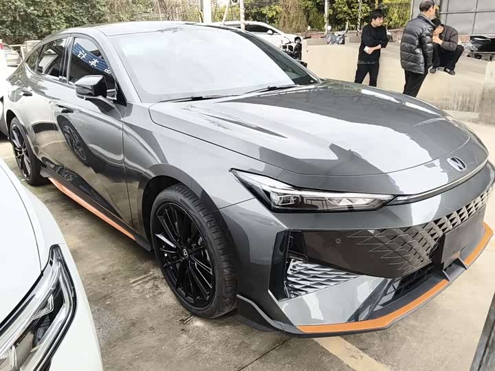 Фото 3 - Changan UNI-V