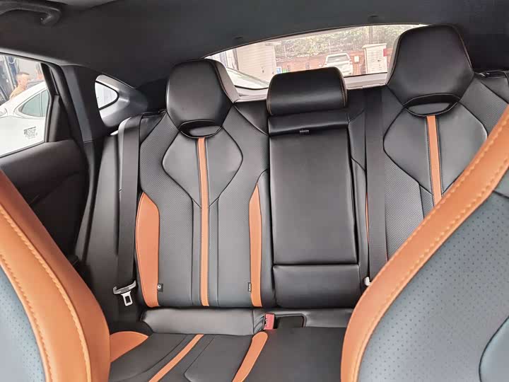 Фото 9 - Changan UNI-V