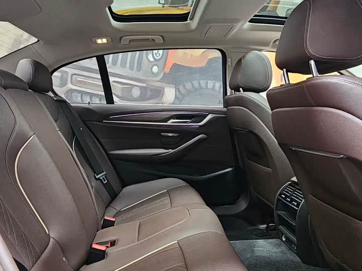 Фото 9 - BMW 5 Series Hybrid